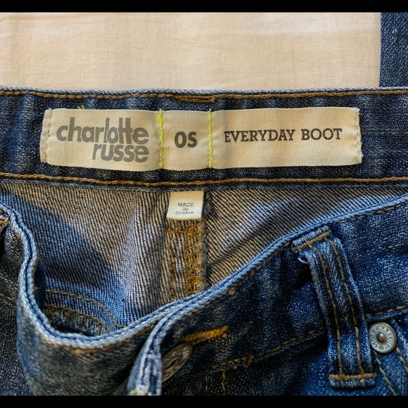 Jeans - Picture 2 of 3